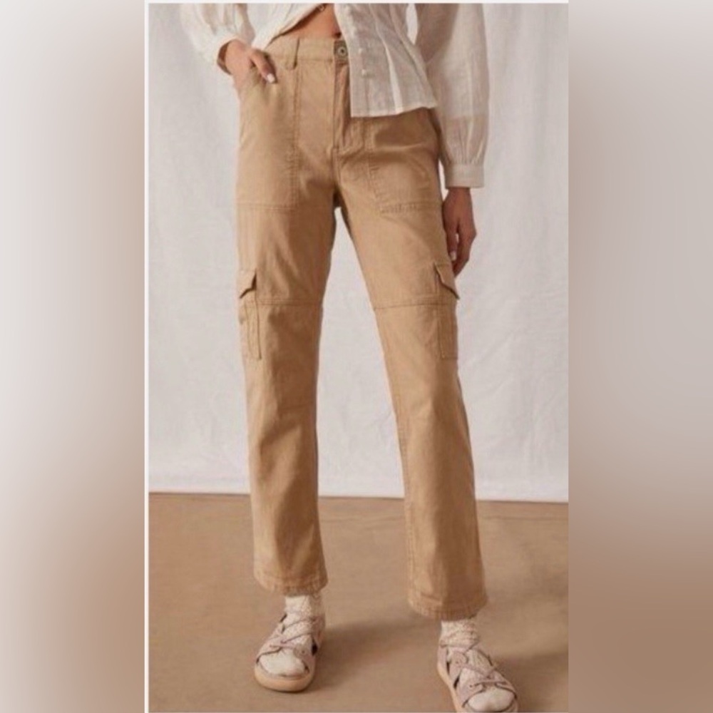 Anthropologie Khaki Metallic Gold
Stripe Cargo Pants Size 6